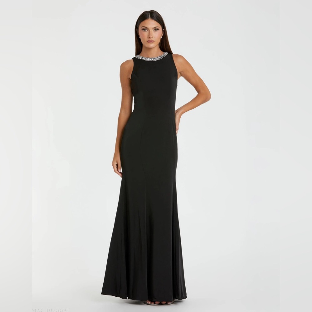 Elegant Black Sleeveless Evening Gown with Embellished Neckline
